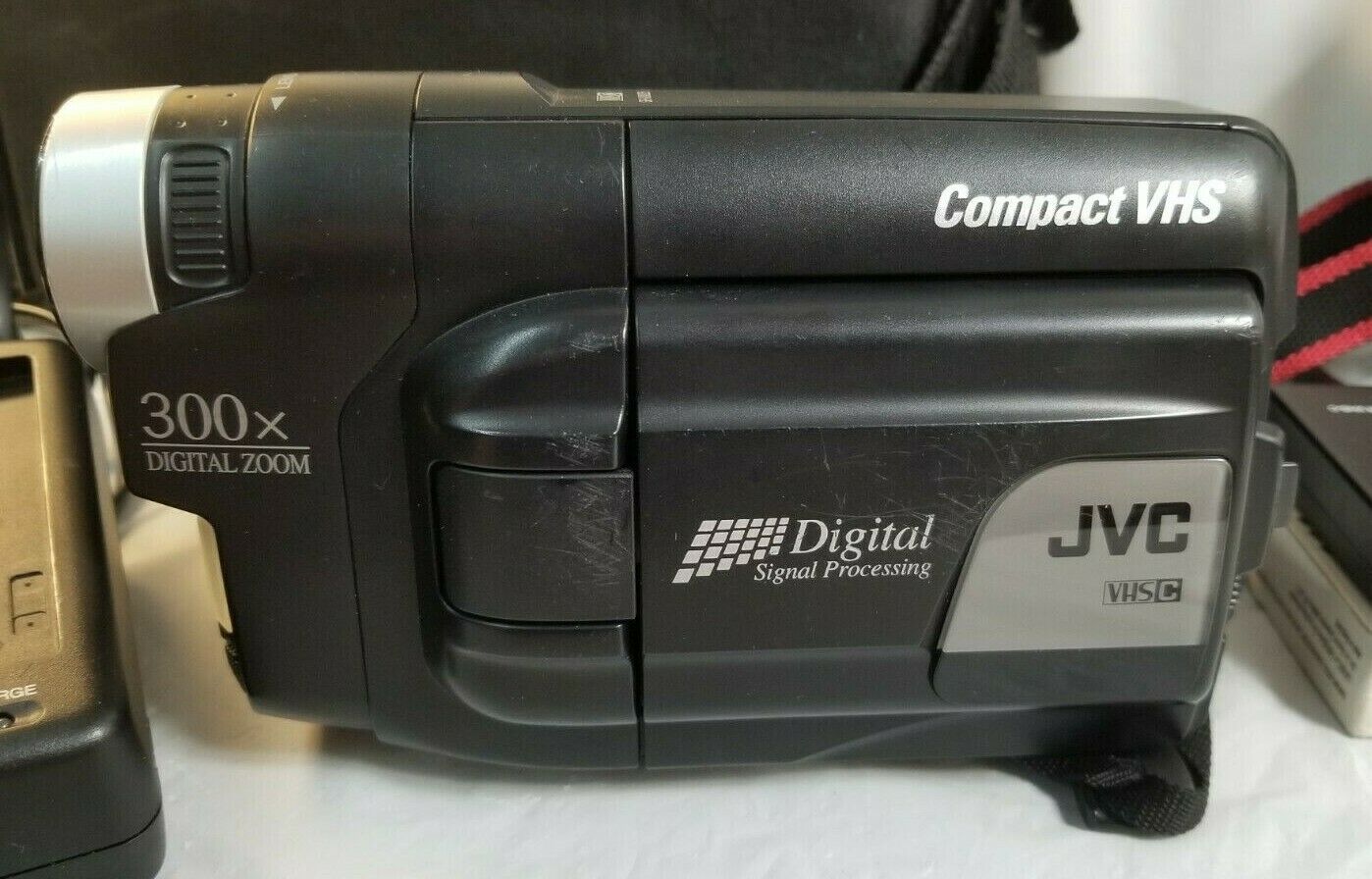 JVC Compact VHS Camcorder GRAXM225 w Strap, Case, Extra Battery