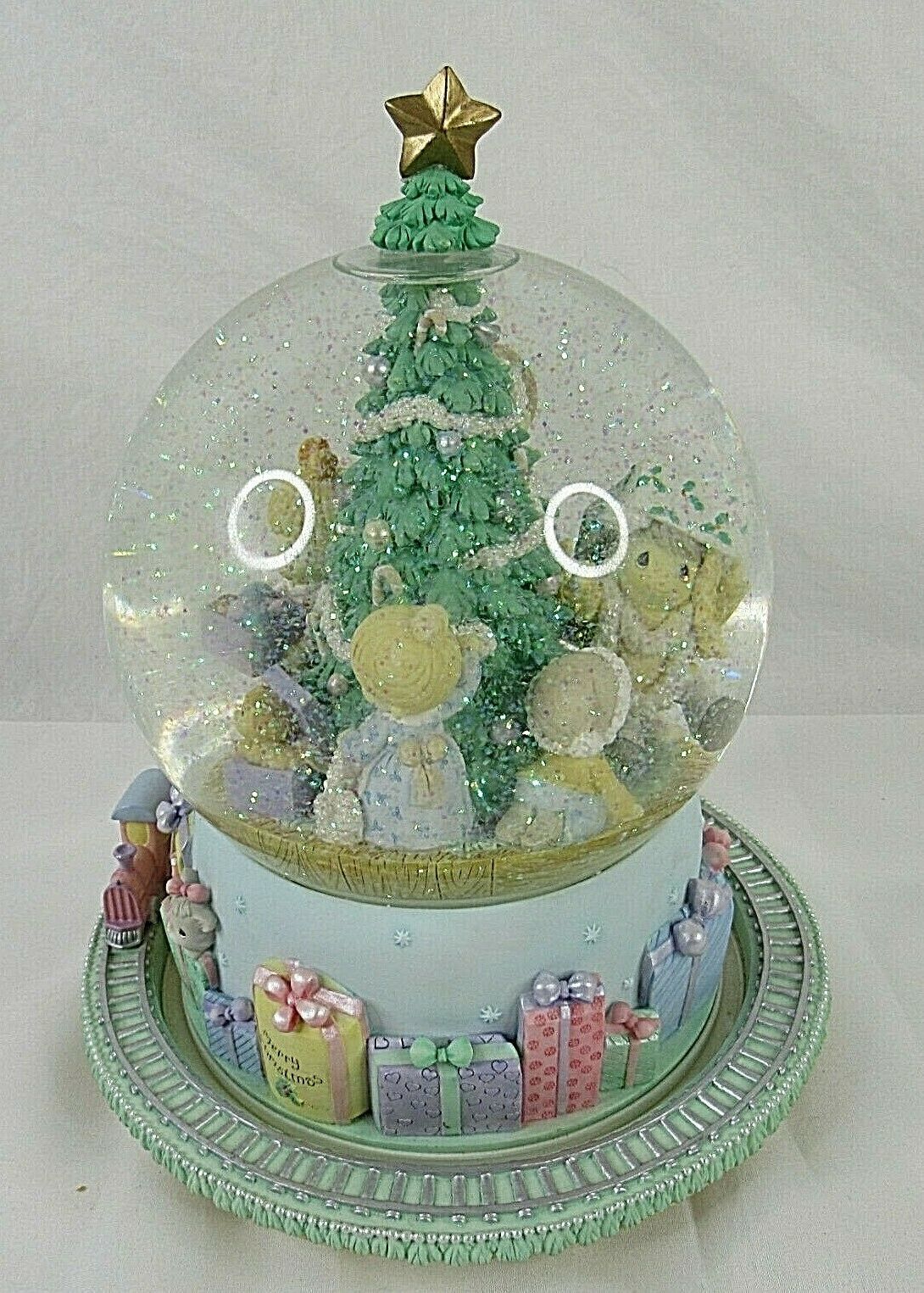 precious moments snow globes