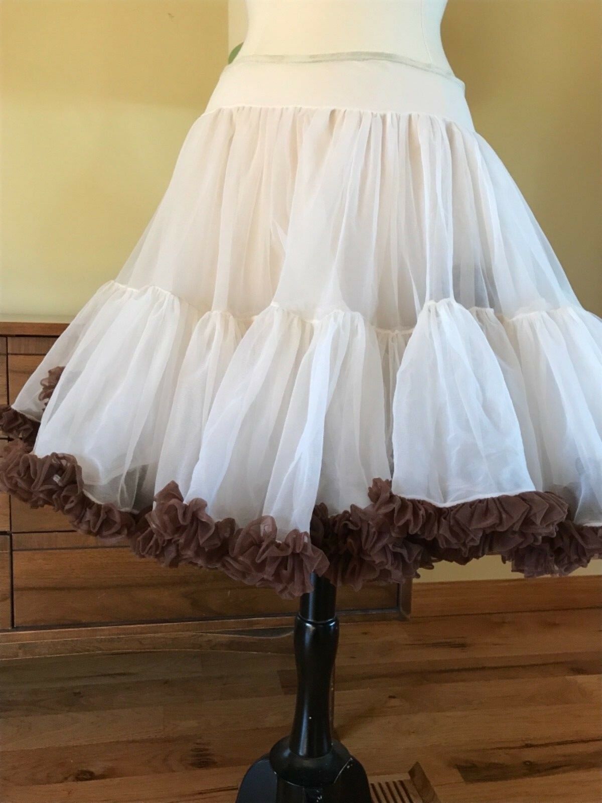 Vtg SAM'S SQUARE DANCE RUFFLED CRINOLINE SKIRT PETTICOAT 2 Tone Small 21" Square Dancing