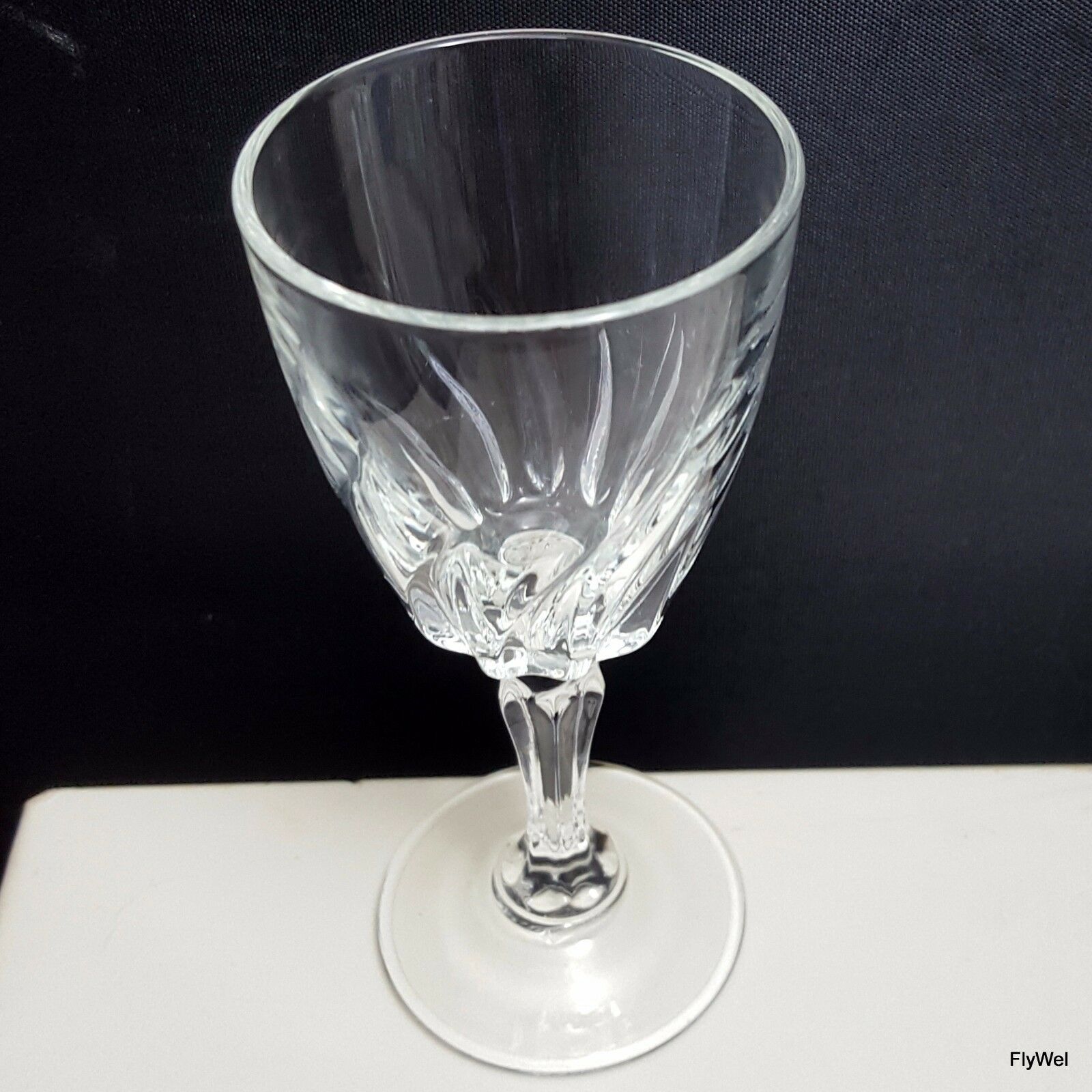 Luminarc Flamenco Cordial Glasses Set of 6 plus 1 Clear Swirl Liqueur 2