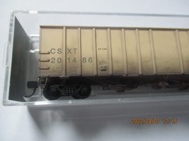 Micro-Trains # 09844033 CSX 50' Airslide Covered Hopper (CSX Family Tree Series) image 2