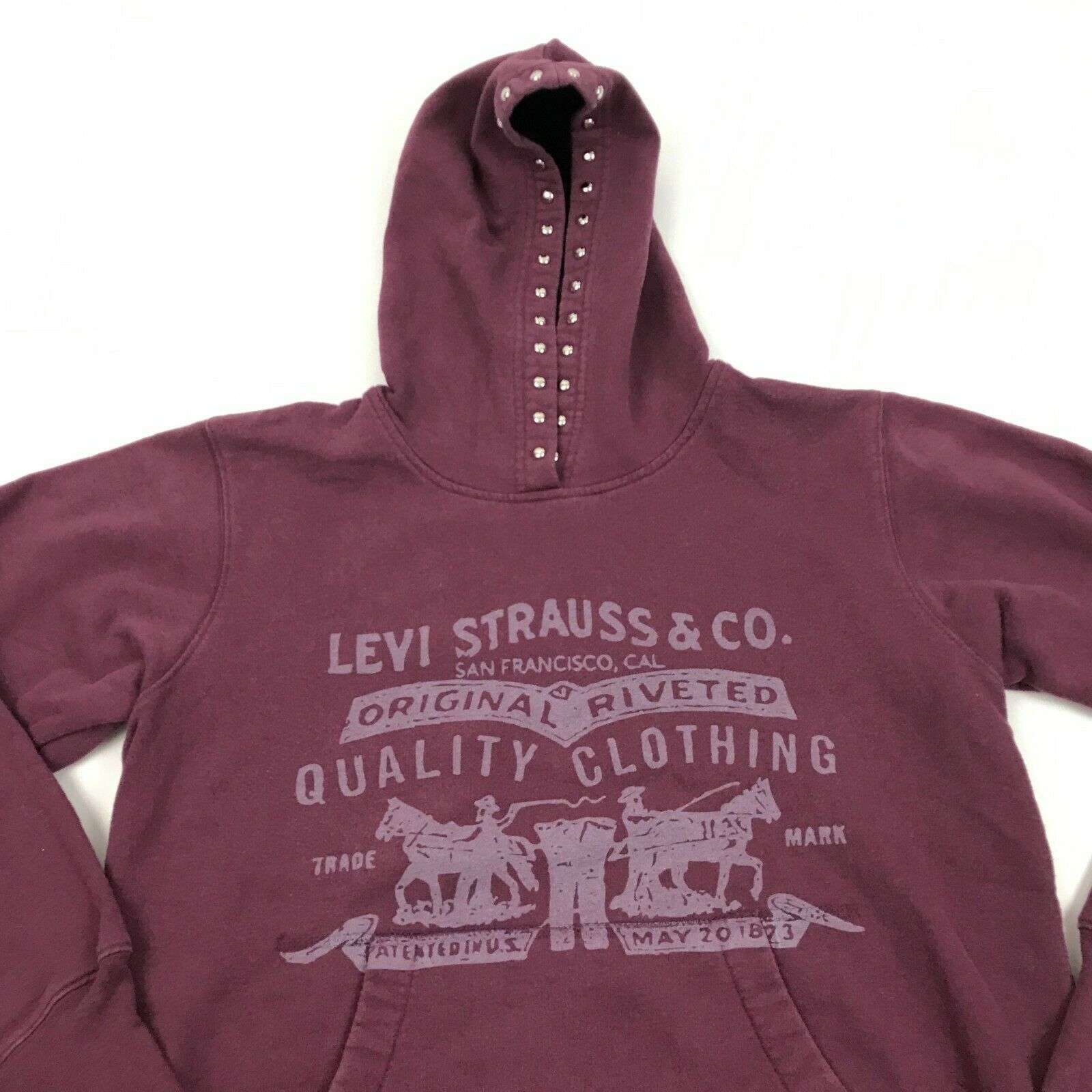 levi's box tab hoodie