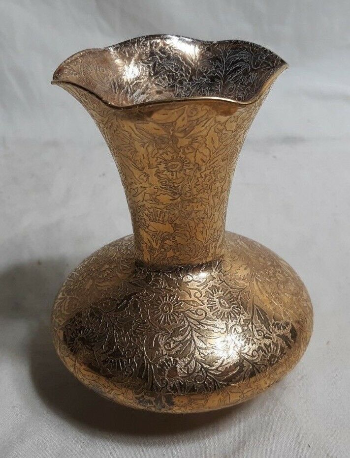 Vintage 4.5" LOTUS 22K Gold Encrusted Glass Bud Vases in Daisy Field