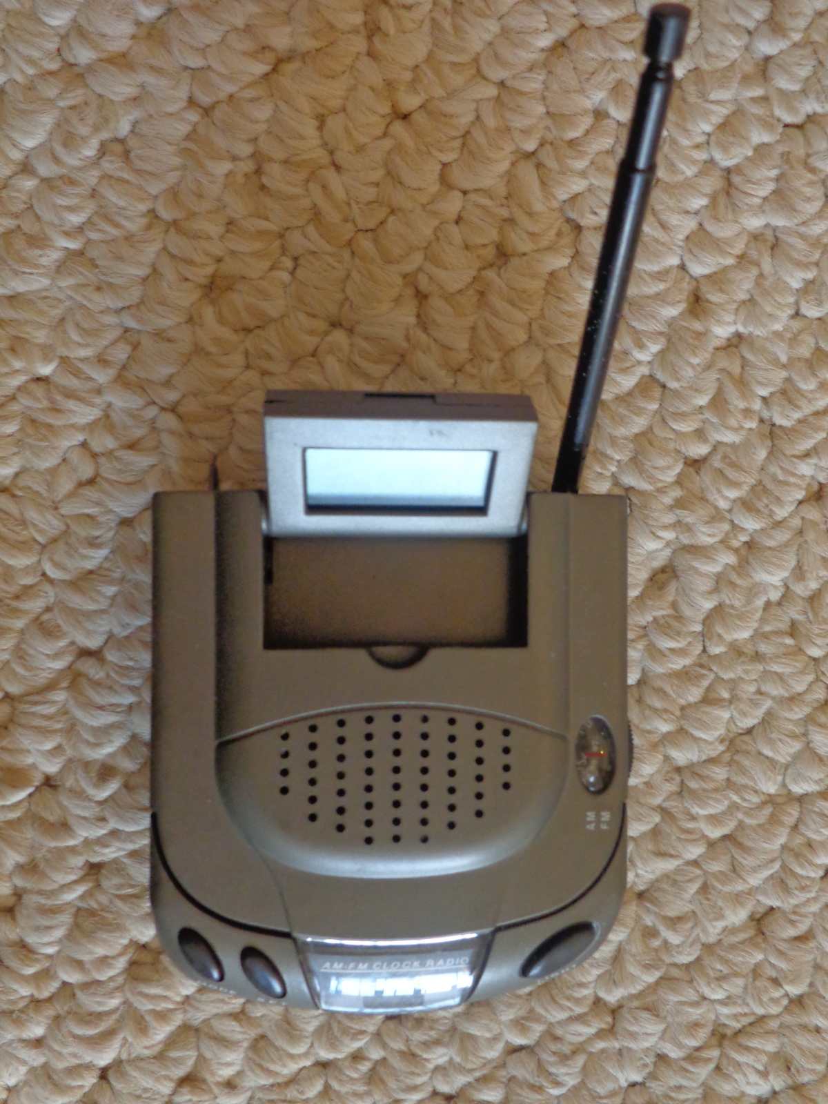 LIFELONG World’s Smallest, Most Powerful Clock Radio (3088) Clocks