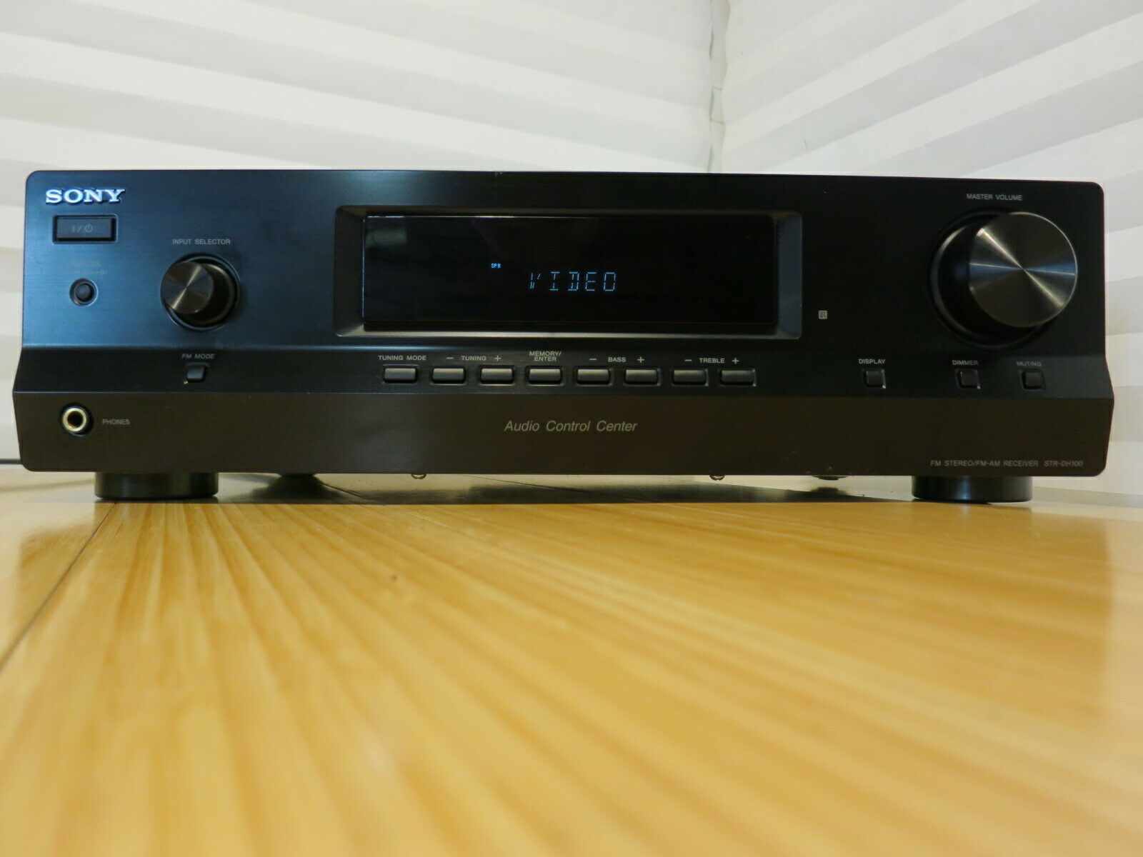 Sony FM Stereo// FM-AM Receiver Model #STR-DH100 *Tested//Working*
