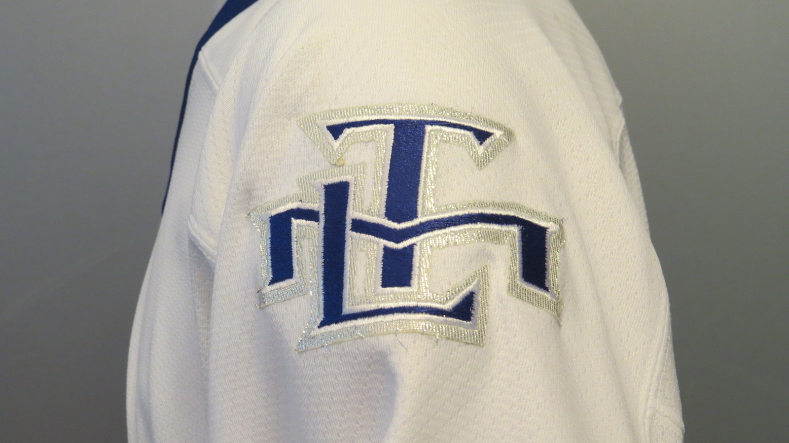 Toronto Maple Leafs Jersey (Retro) Away White by CCM Men's Extra Large HockeyNHL