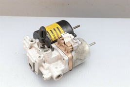 Lexus CT200H ABS Brake Booster Pump Assembly 47070-12010 image 2