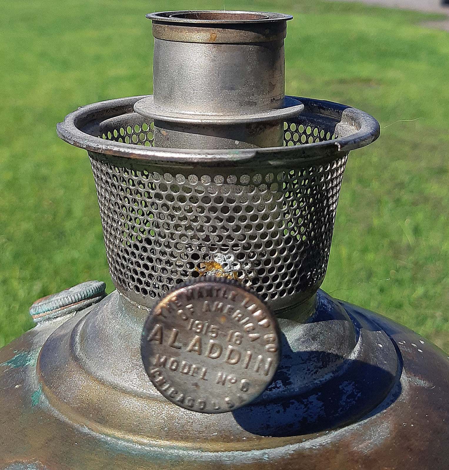 Antique Aladdin Model 6 Brass Oil Lamp Font & Burner Part Assembly Oil