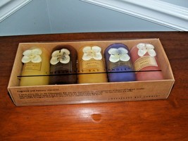 NEW AWESOME SET OF 5 HAND POURED CHESAPEAKE BAY CANDLES! - $26.93