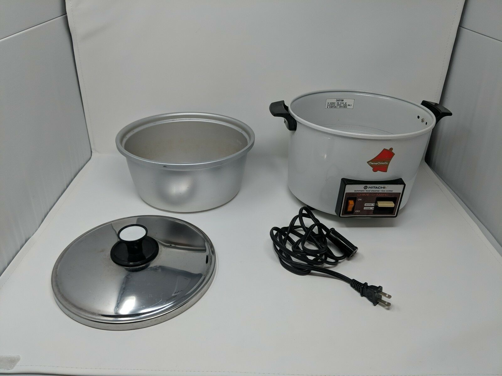 Hitachi ChimeOMatic Automatic Rice Cooker Food Steamer 8.3 Cup RD5083 White Other