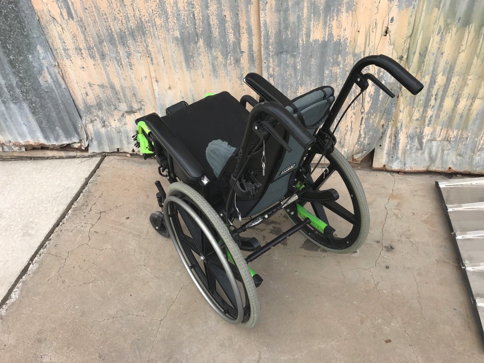 Quickie CGT3275 Manuel Wheelchair J2 J3 Cushion Wheelchairs