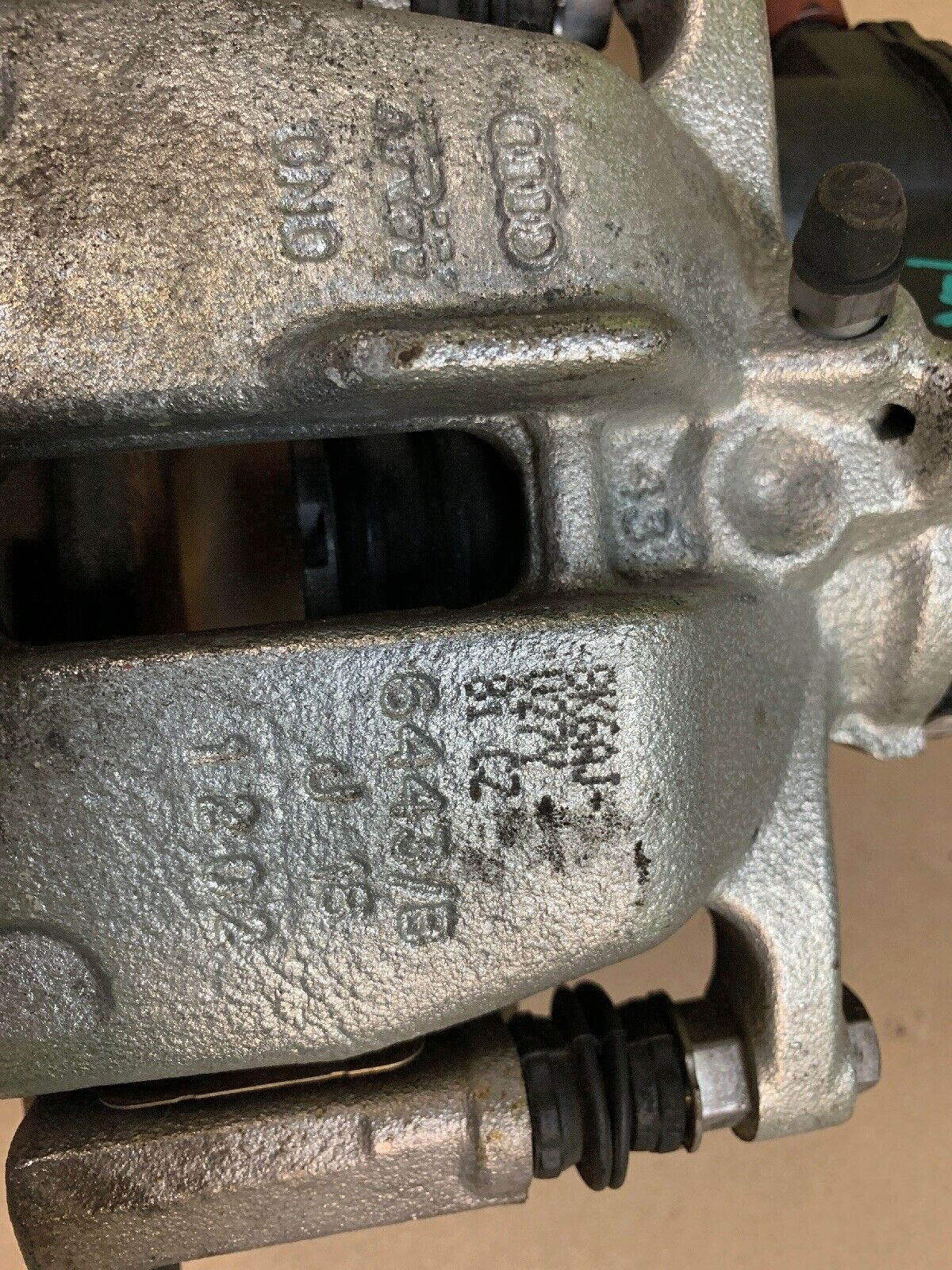 2013 2014 2015 Audi Q5 Right Rear Electronic Brake Caliper 6443 / A