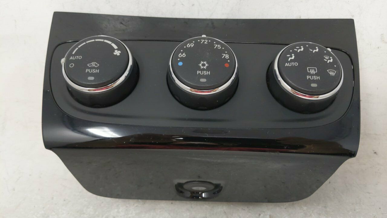 20112014 Chrysler 200 Ac Heater Climate Control P55111888ai 52174 A