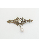 Vintage Medieval Lips Pear Pearl Dangle Brooch H4 - $11.99