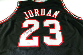 MICAHEL JORDAN / NBA HALL OF FAME / AUTOGRAPHED CHICAGO BULLS CUSTOM JERSEY COA image 1