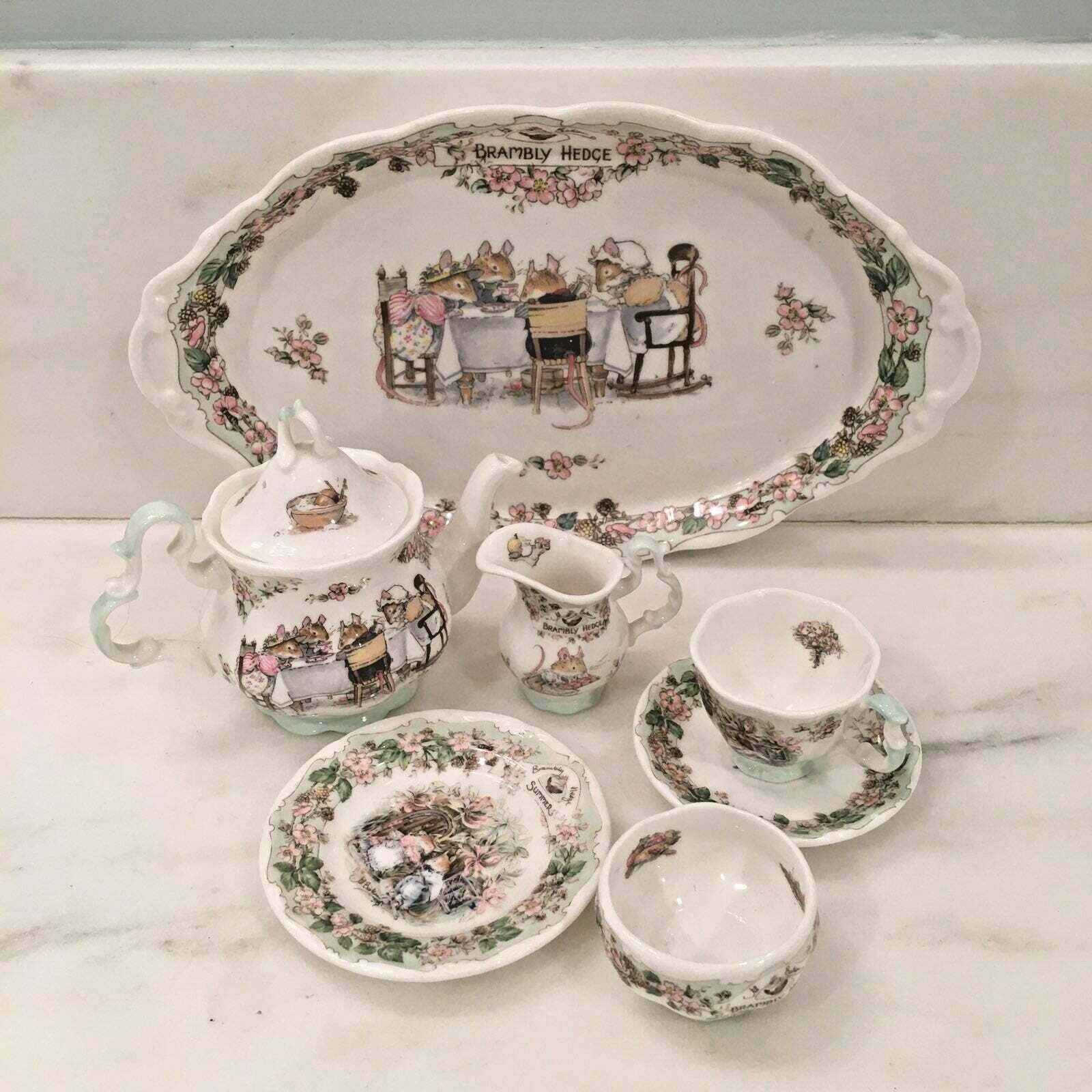 VTG Royal doulton BRAMBLY HEDGE TEA SERVICE TEA SET Porcelain JILL BARKLEM 1990 Pottery & Glass
