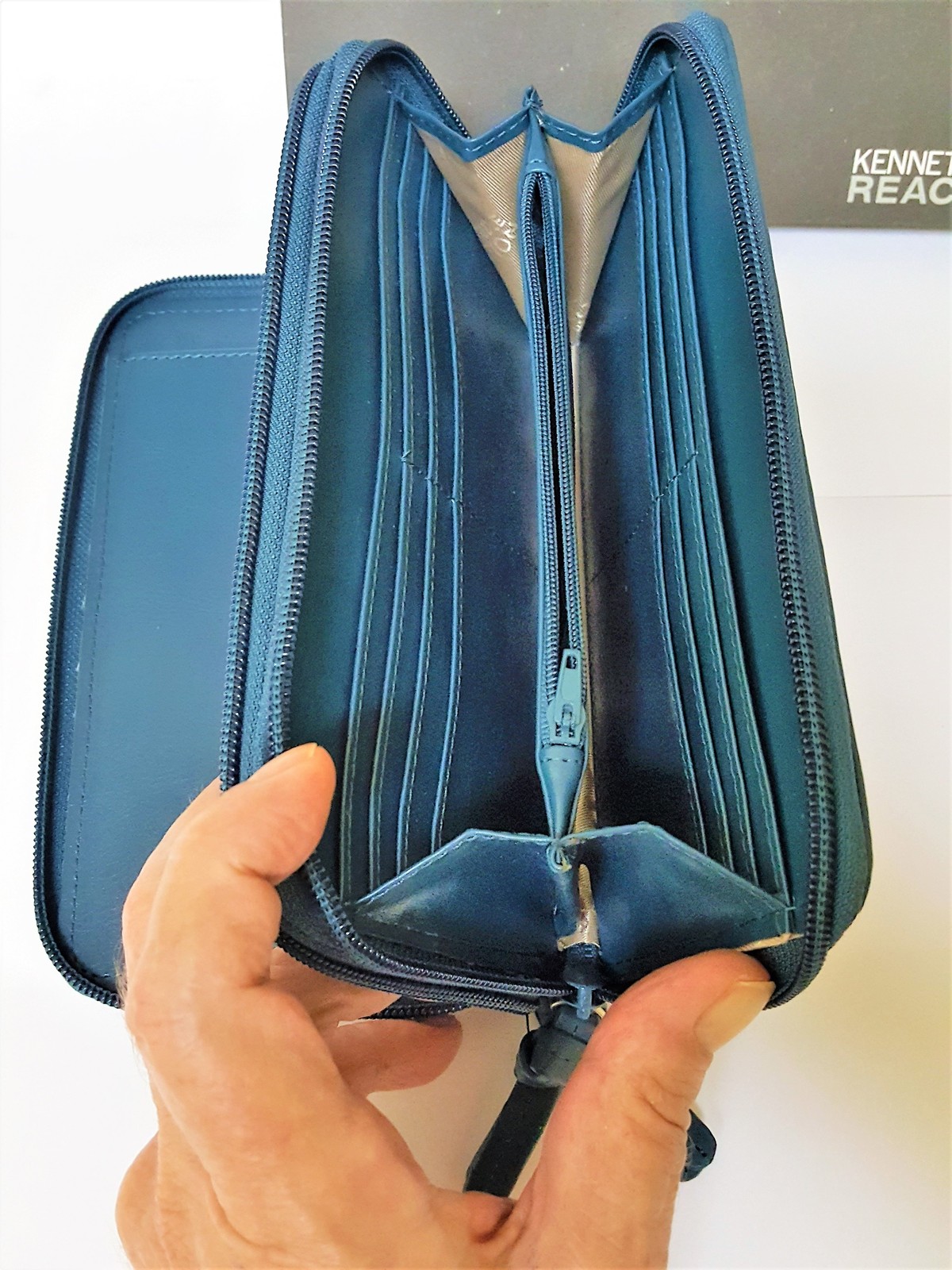 COLE Reaction Leather Zip Around Wallet Teal NIB Wallets