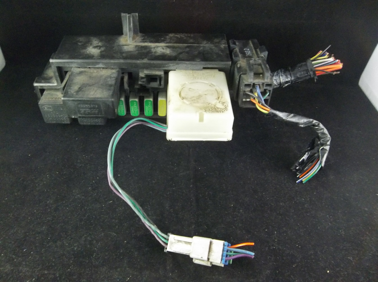 1990-1994 Oldsmobile Cutlass Supreme Under Dash Fuse Relay Panel OEM ...