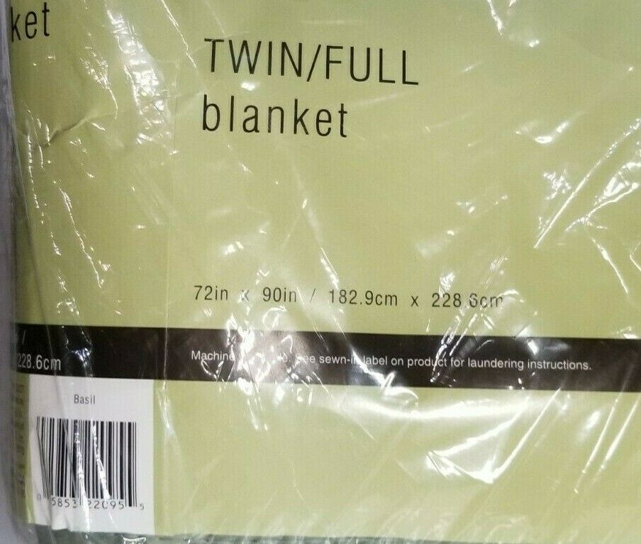 FULL SIZE GREEN FASHION BLANKET 100% POLYESTER Made In USA NEW IN PACK TWIN 