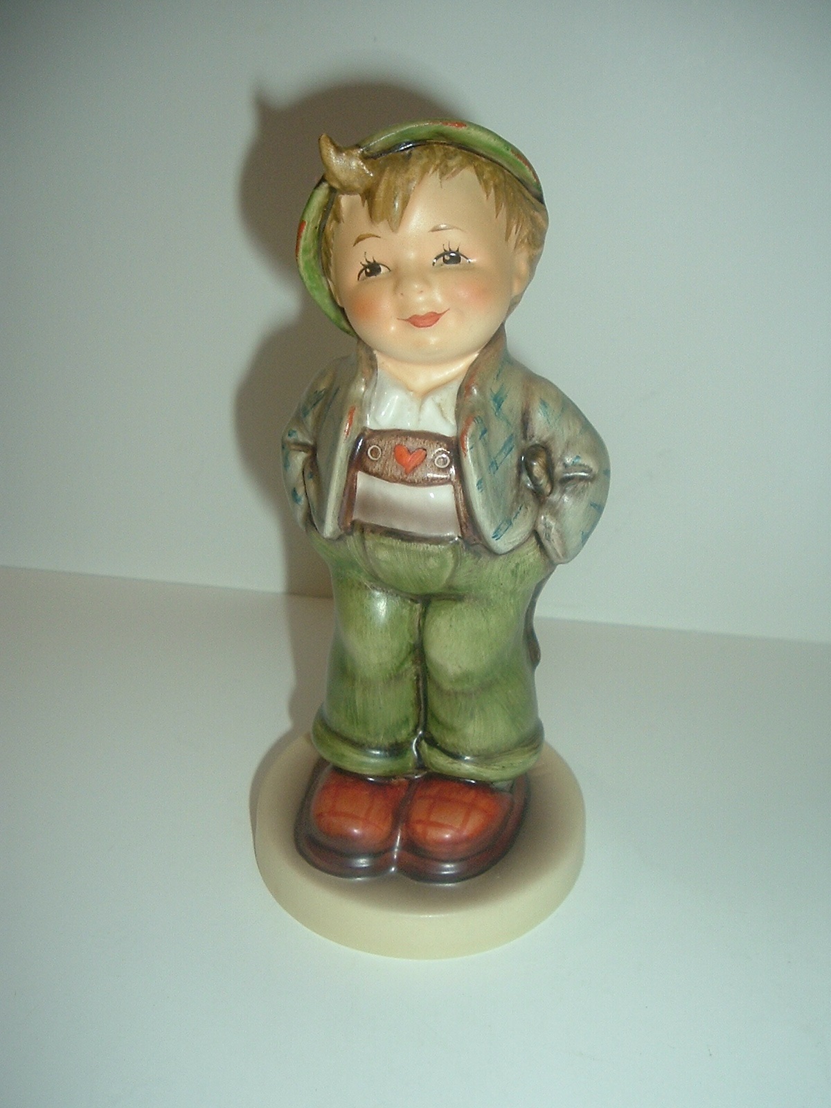 Hummel Hello World Collector's Club Boy Figurine 1989/90 - Figurines