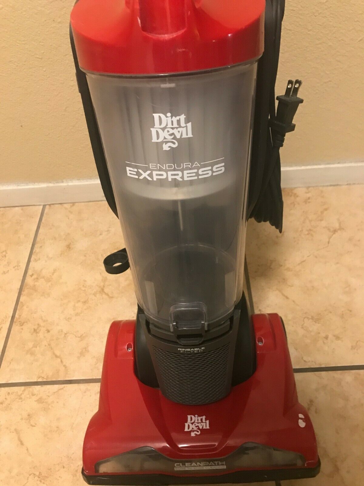 Dirt Devil Endura Express Bagless Compact Upright Vacuum Cleaner ...