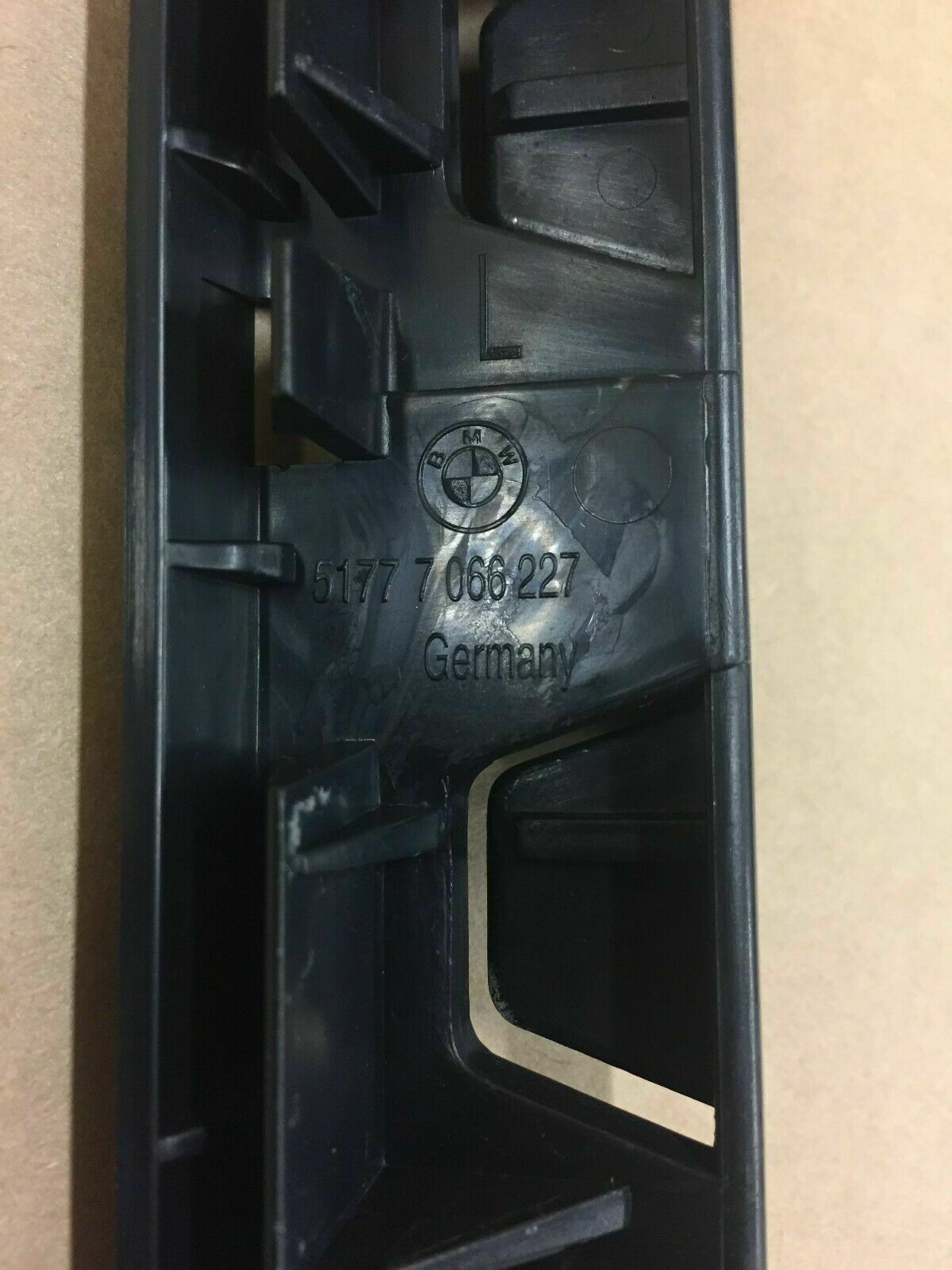 04 Bmw 525i Front Left Driver Side Fender And 50 Similar Items