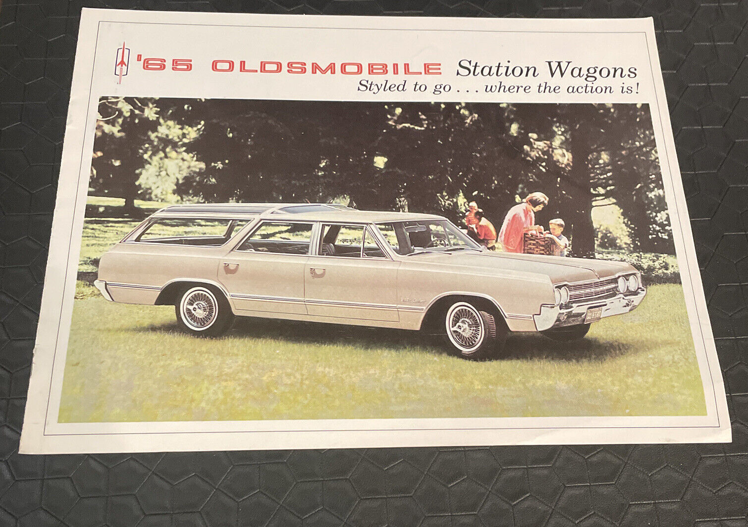 1965 Oldsmobile F85 and Vista Cruiser Station Wagon Car Sales Brochure