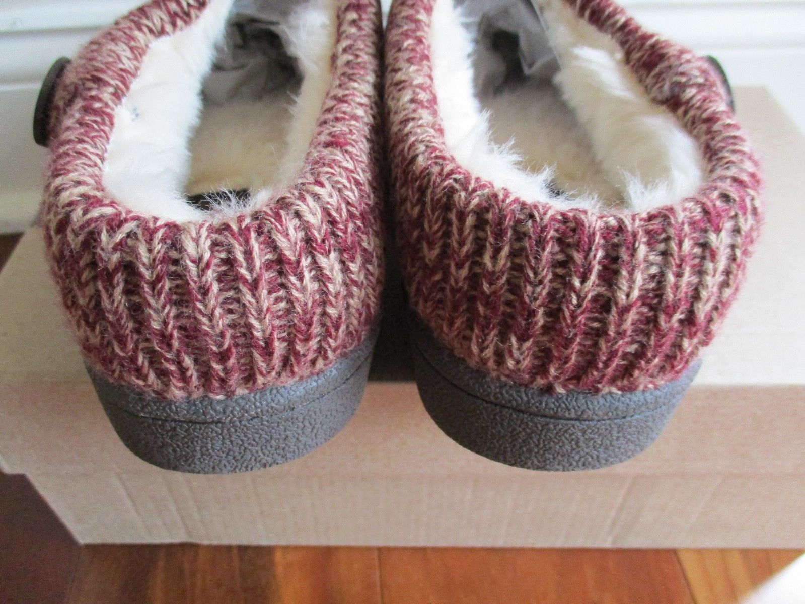clarks women's indoor outdoor slippers