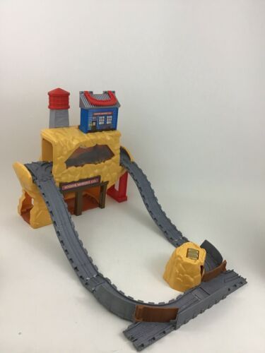 thomas wooden railway sodor mining set