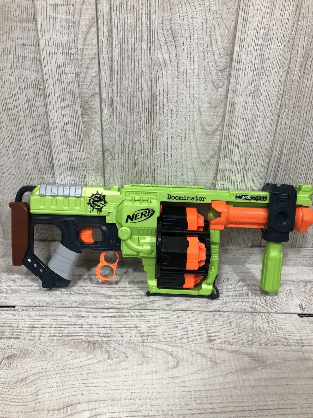 Nerf Zombie Strike Doominator Dominator 24 Dart Gun Blaster Zombie ...