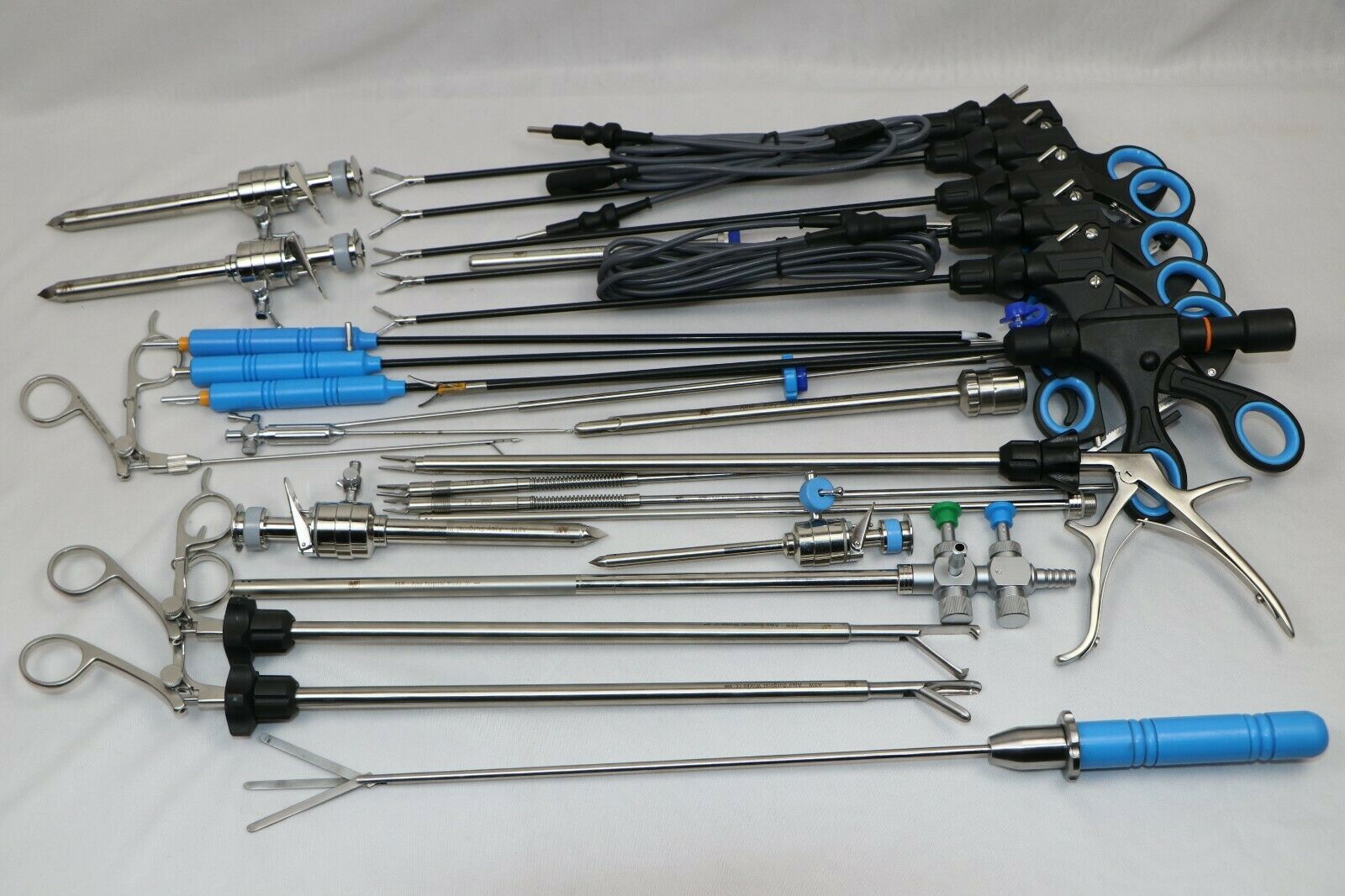 Троакар лапароскопический хирургический инструмент