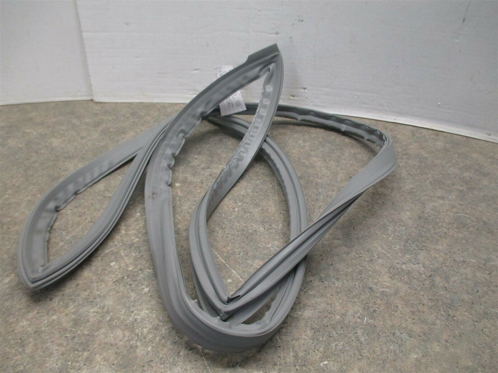 HISENSE REFRIGERATOR DOOR GASKET 24 5/8 X 34 5/8 PART HRF254N6TSE