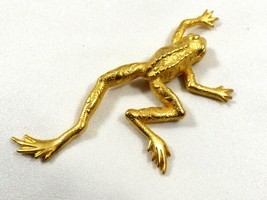 Retro  Gold Tone Frog Pin Brooch  Signed JJ  - $17.82