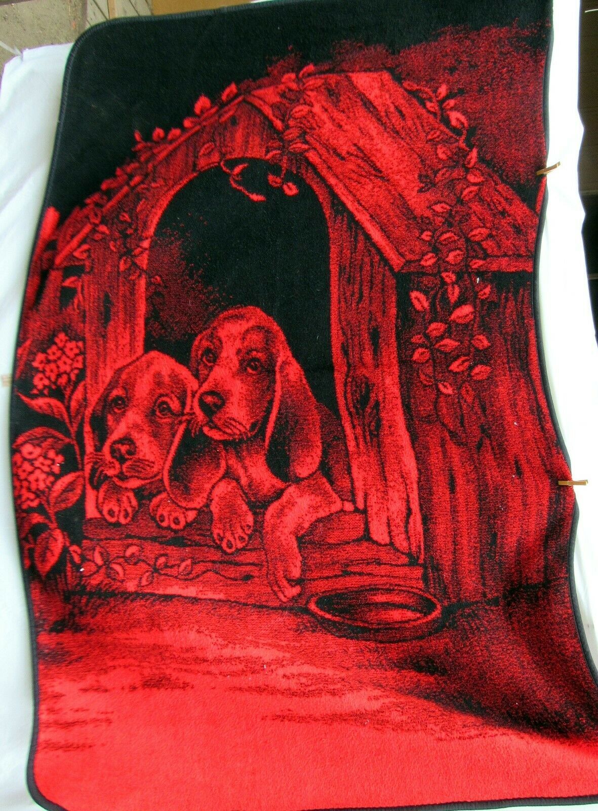 San Marcos Blanket Puppy Dogs Puppies Red Black 84 x 57 Throw Blanket