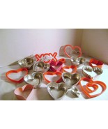Metal & Plastic Valentine Cookie Cutters & Heart Pans - £11.14 GBP