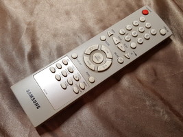 Samsung DVD Player Remote Control 00237B - $7.00