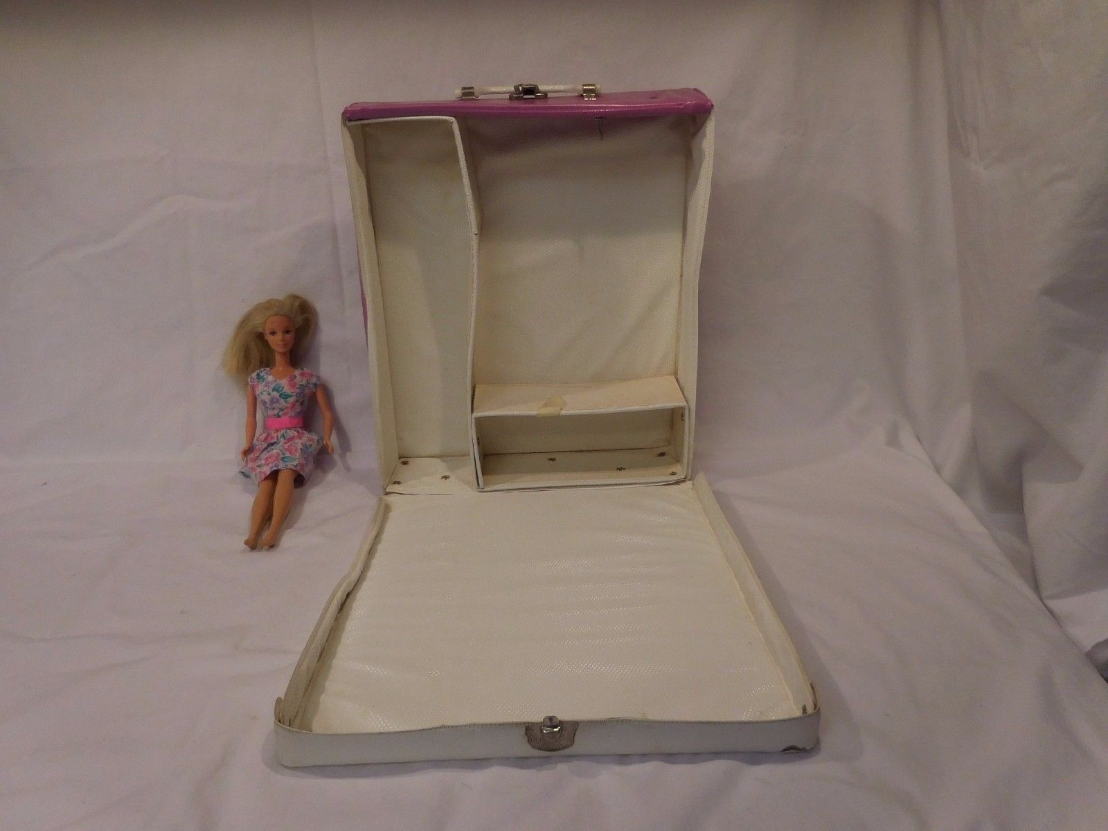 1967 barbie doll case