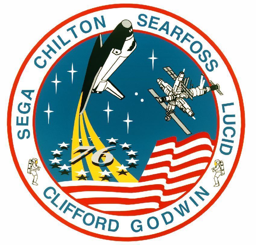 STS-104 Nasa Atlantis Sticker M528 Space Program 