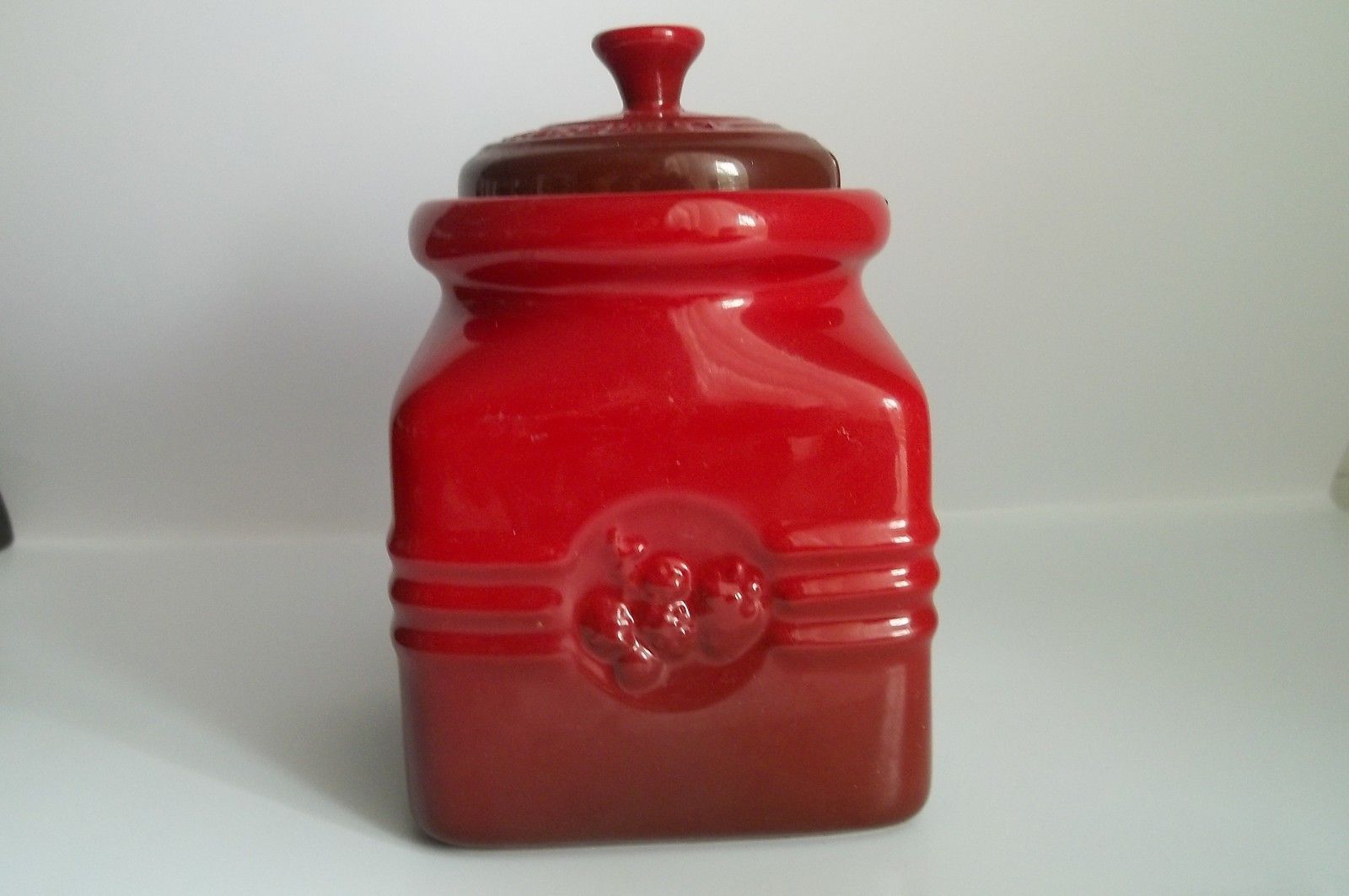 Le Creuset Jam Jar Berry Cherry Red Cerise Square Heritage Stoneware