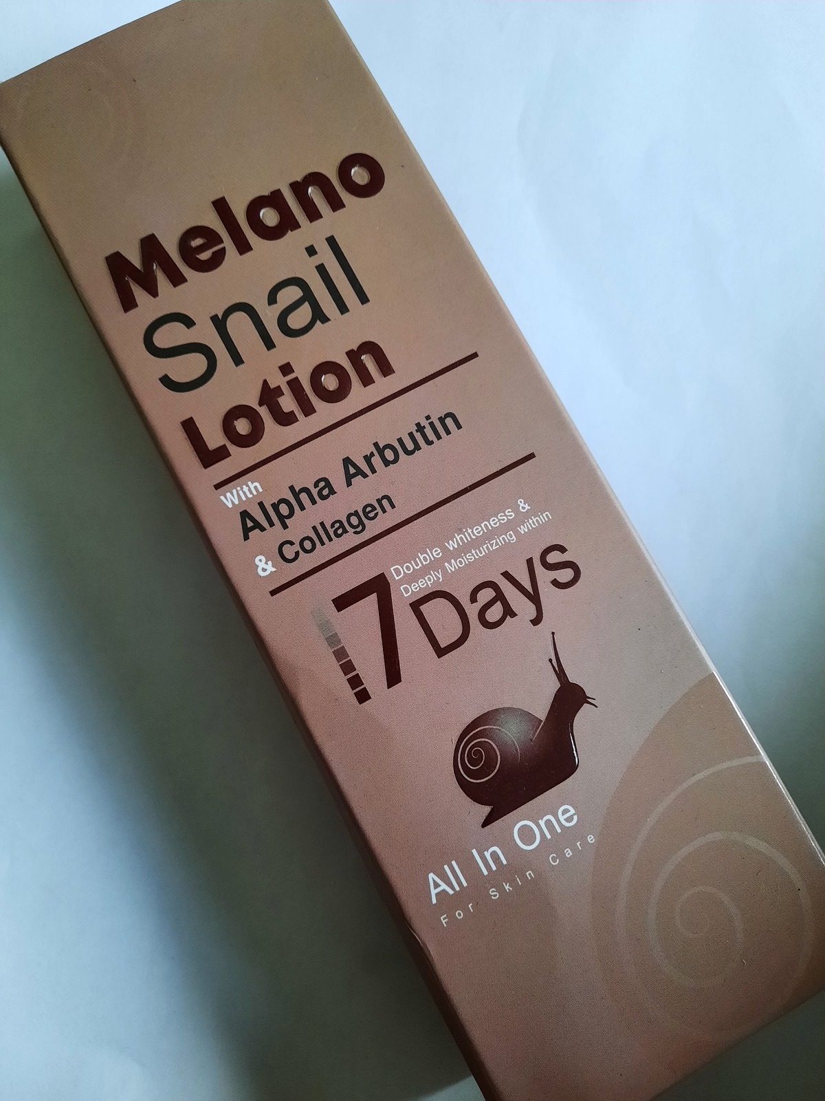 Melano snail lotion with Alpha arbutin & COLLAGEN.300ml Lightening Cream