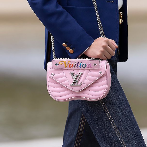 100% AUTH Louis Vuitton PINK NEW WAVE CHAIN EPI Leather MM Shoulder Bag ...