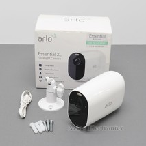 Arlo Essential XL VMC2032 1080p Indoor/Outdoor Wireless Spotlight Camera image 1