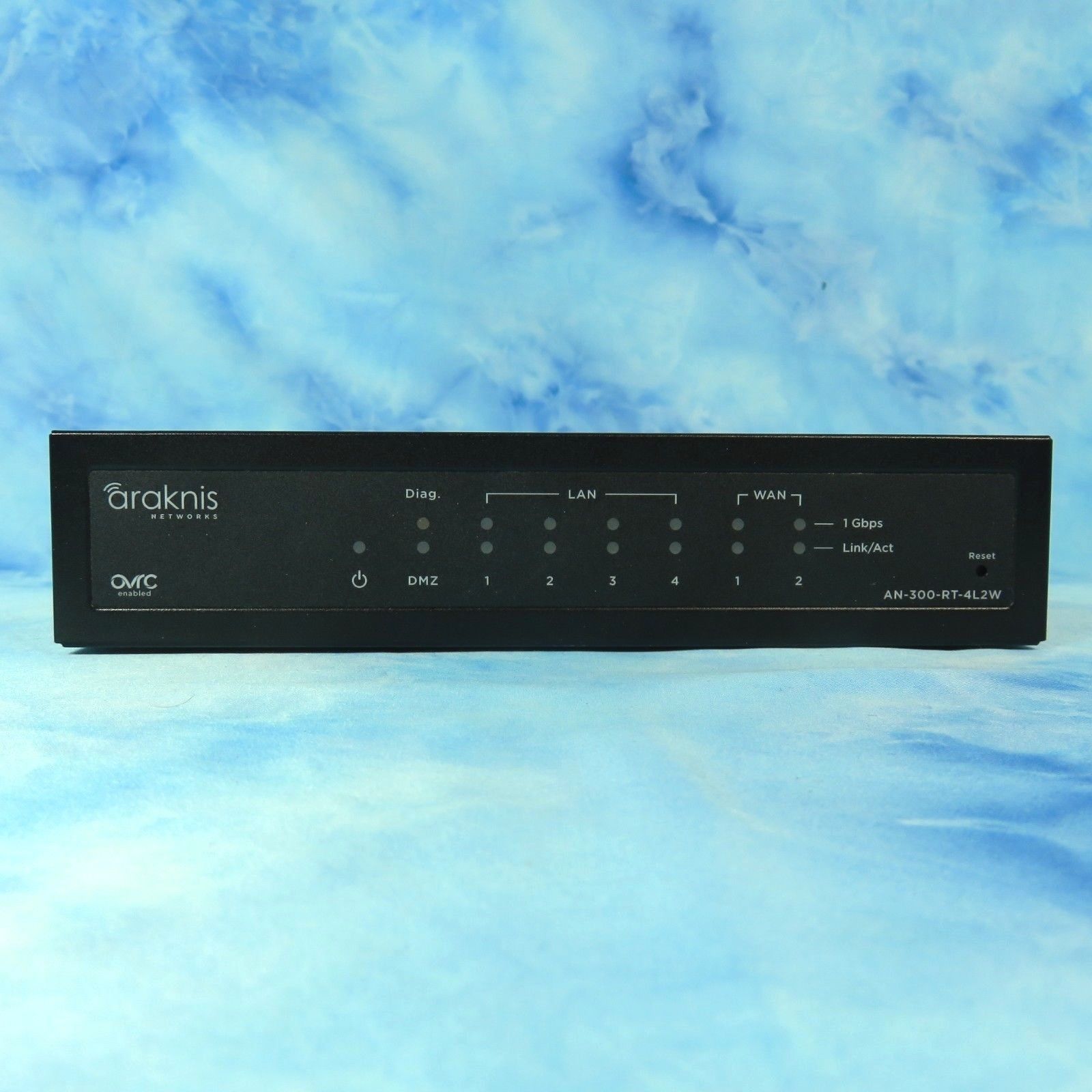 Araknis Networks 300 Series Dual WAN Gigabit VPN Router AN300RT4L2W