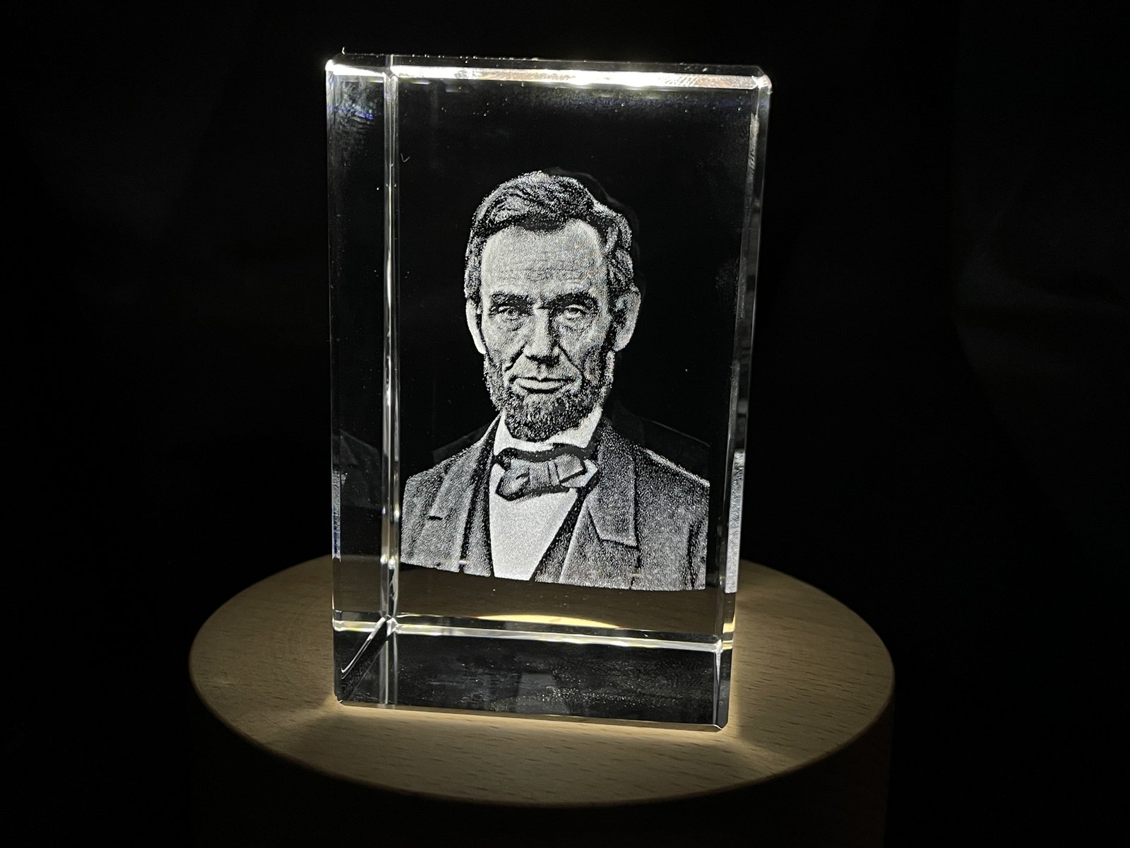 A&b Crystal Collection - Abraham lincoln 3d engraved crystal memorabilia