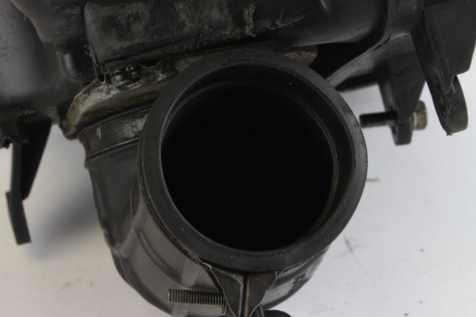1986 Suzuki Intruder 700 Vs700glep Gle Airbox Air Intake Filter Box