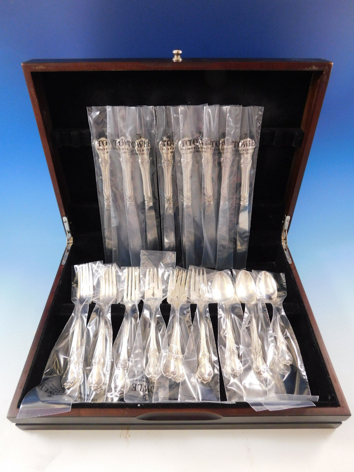 Old Master Towle by Sterling Silver Flatware Set for 8 Service 32 Pieces New - $1,876.05