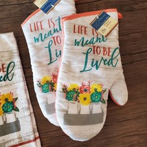 Kitchen Linen Set, 4pc, Towels Oven Mitts, Flowers, Life is Meant to be Lived image 2