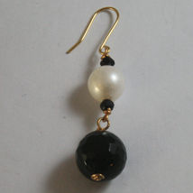SOLID 18K YELLOW GOLD EARRINGS, WITH BLACK ONYX AND WHITE PEARL, LENGTH 2 INCHES image 3