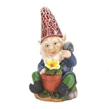 Gardening Gnome Solar Statue - $27.60