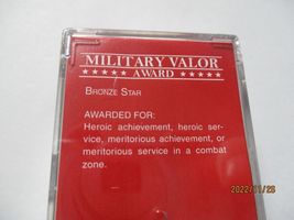 Micro-Trains # 10100773 Micro-Trains Military Valor Award Bronze Star N-Scale image 5